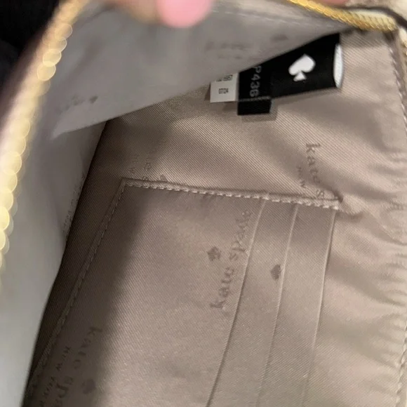 NWT Kate Spade Medium Beige Wristlet - Picture 3 of 6